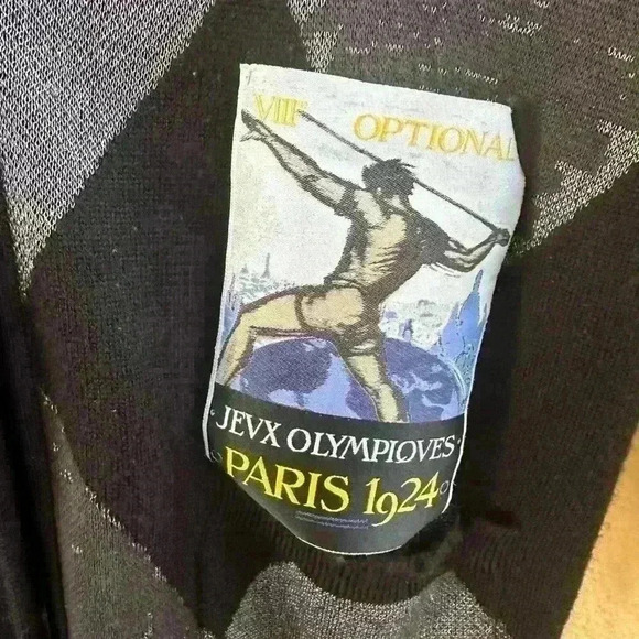 JNBY Diamond Pattern V-Neck Factory Distressed Wool Cardigan Size Medium EUC! - Picture 16 of 16